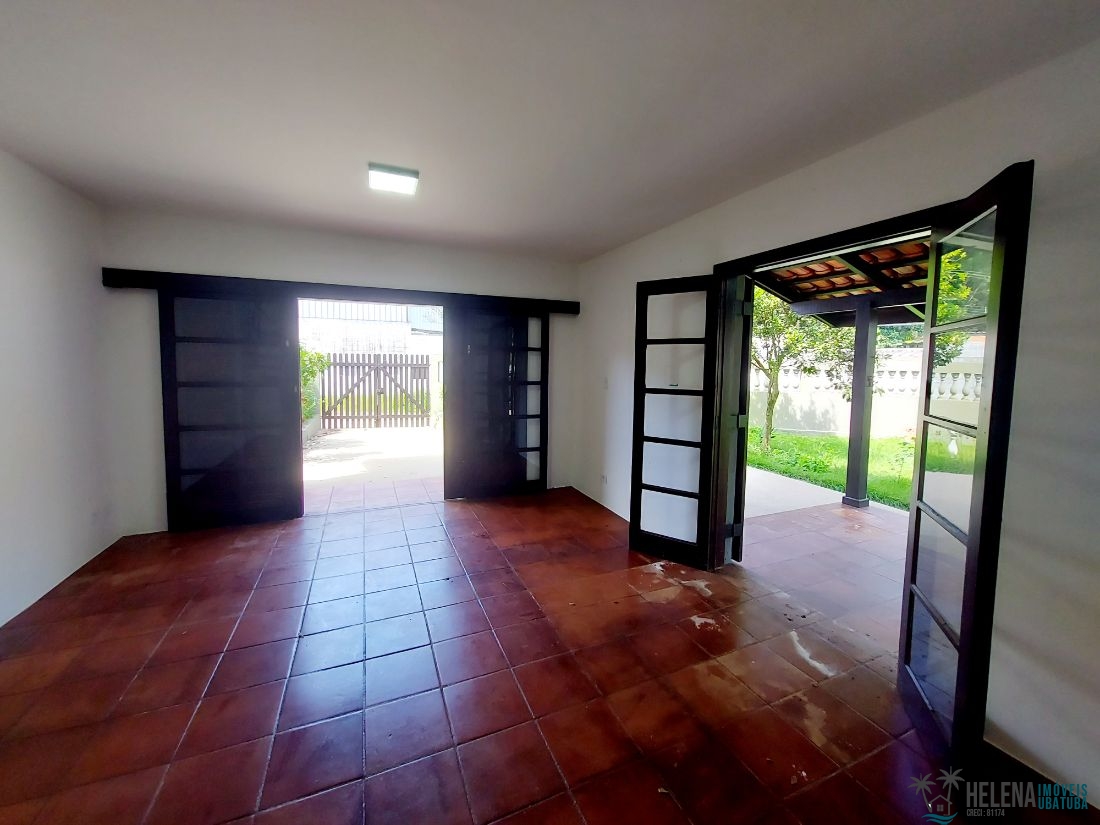 Casa à venda com 2 quartos, 111m² - Foto 2