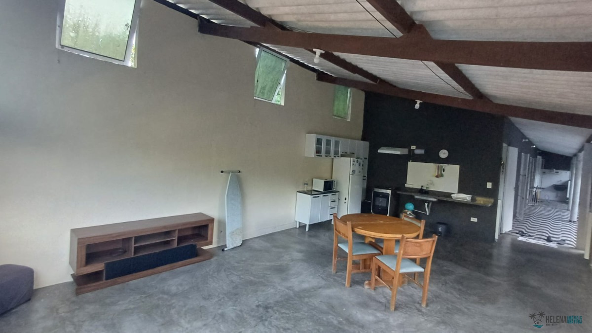 Casa para alugar com 2 quartos, 70m² - Foto 13